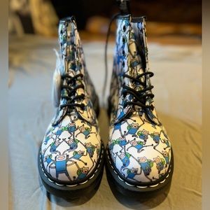 Doc Martens Adventure Time 8-eye canvas boots